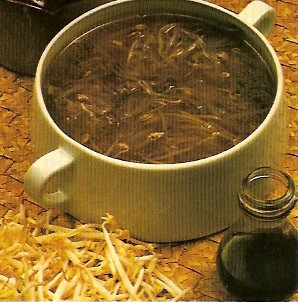 
Potage au boeuf et germes de soja